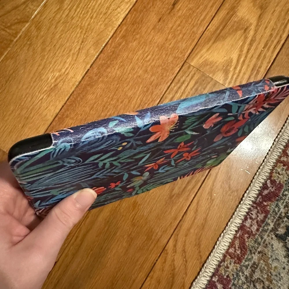 Floral Patterned kindle paperweight Case